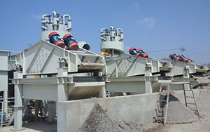 ?？?000噸石英砂現(xiàn)場(chǎng)